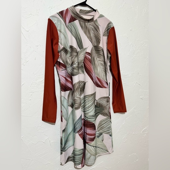 Women’s Tropical Leaves  Lycra Full-Covered Modest Swimsuit Top Sz L - Picture 4 of 6